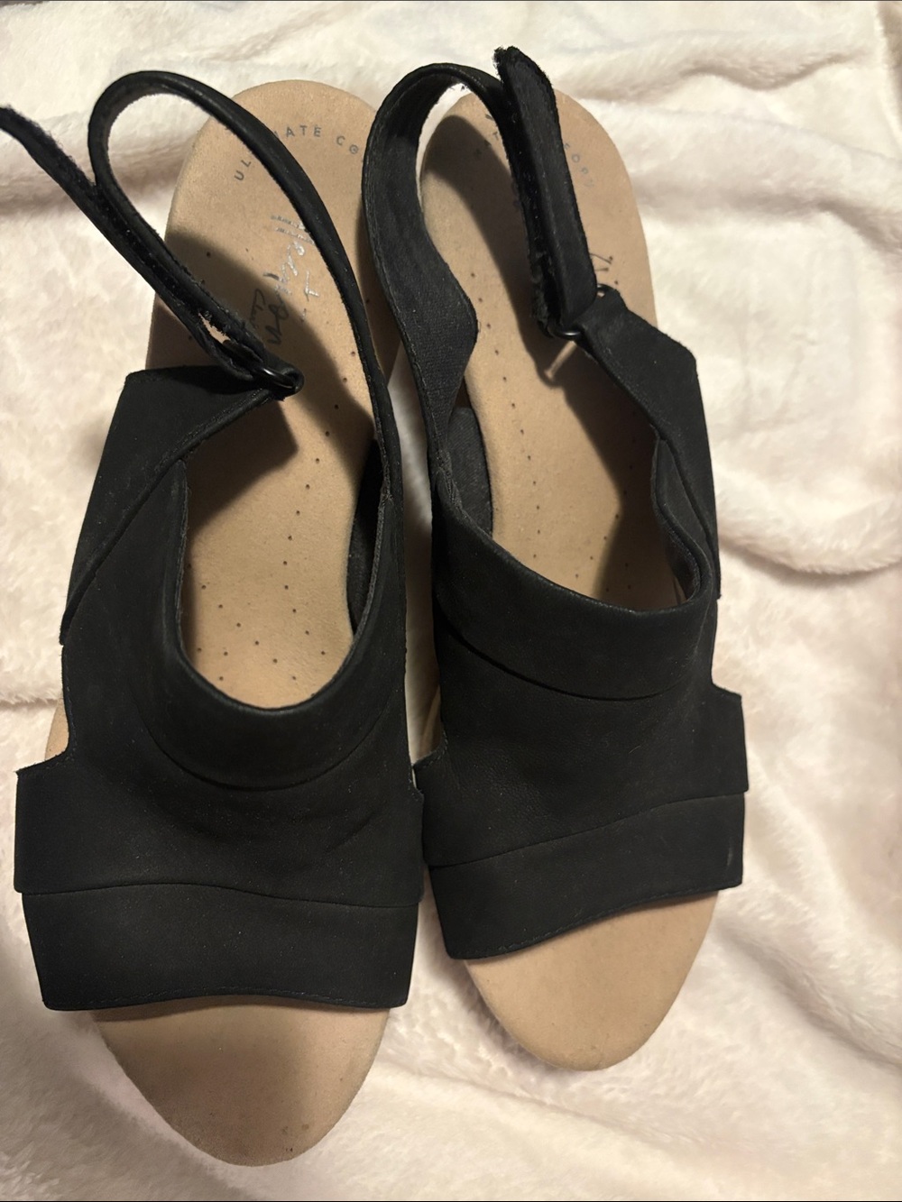 Clarks Black Women's Slingback Sandals with Tan Footbed